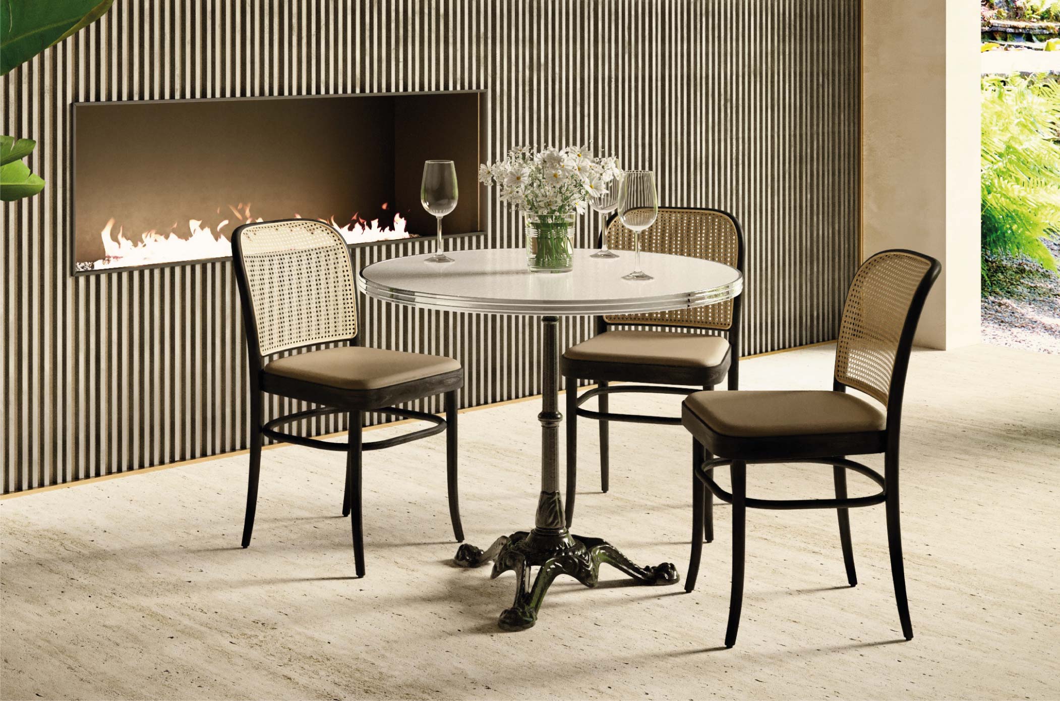 Ambiance salon avec table de bistrot en émail vert ø90 cm