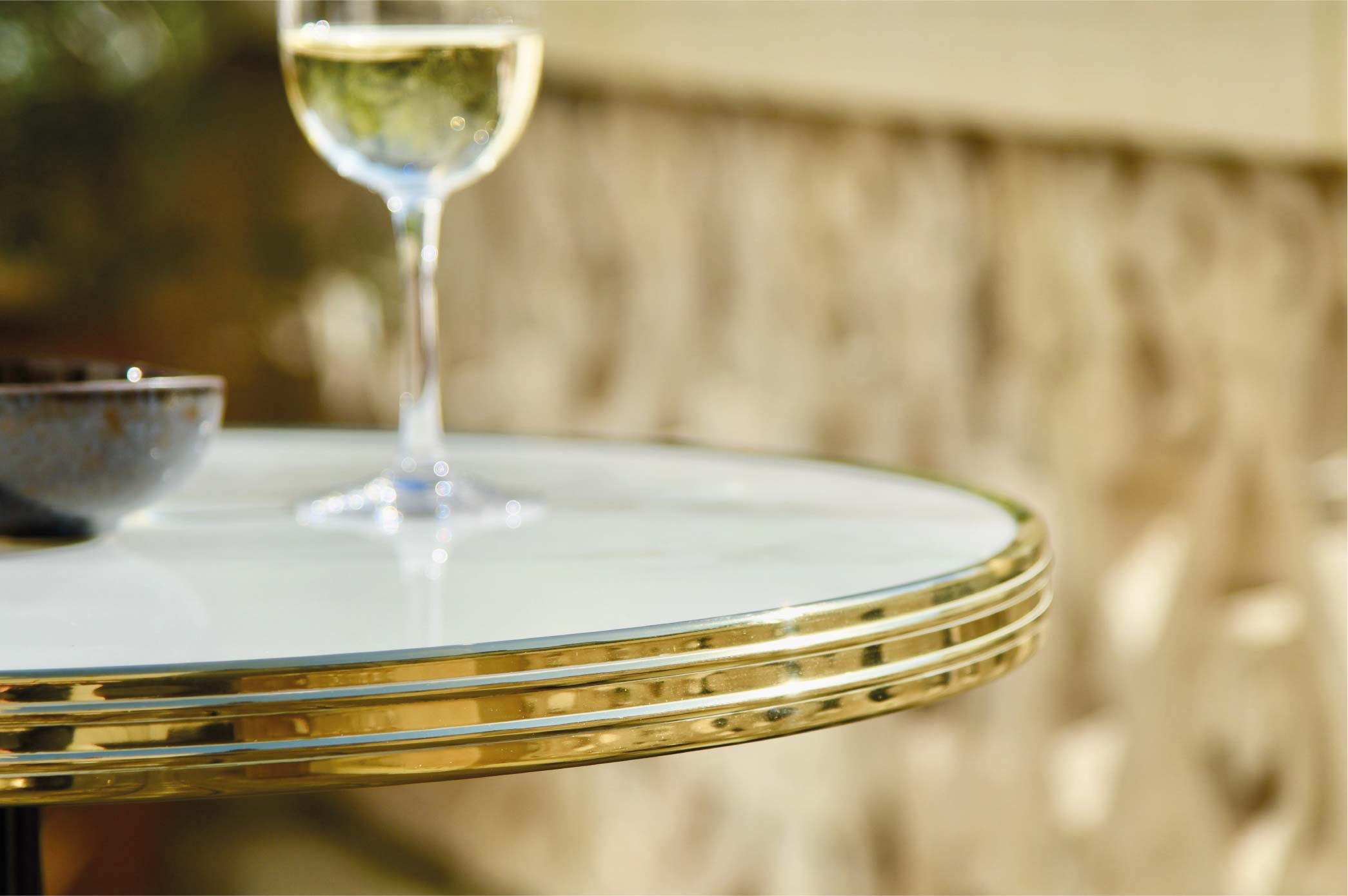 Zoom cerclage guéridon bistrot en céramique blanche ø60cm