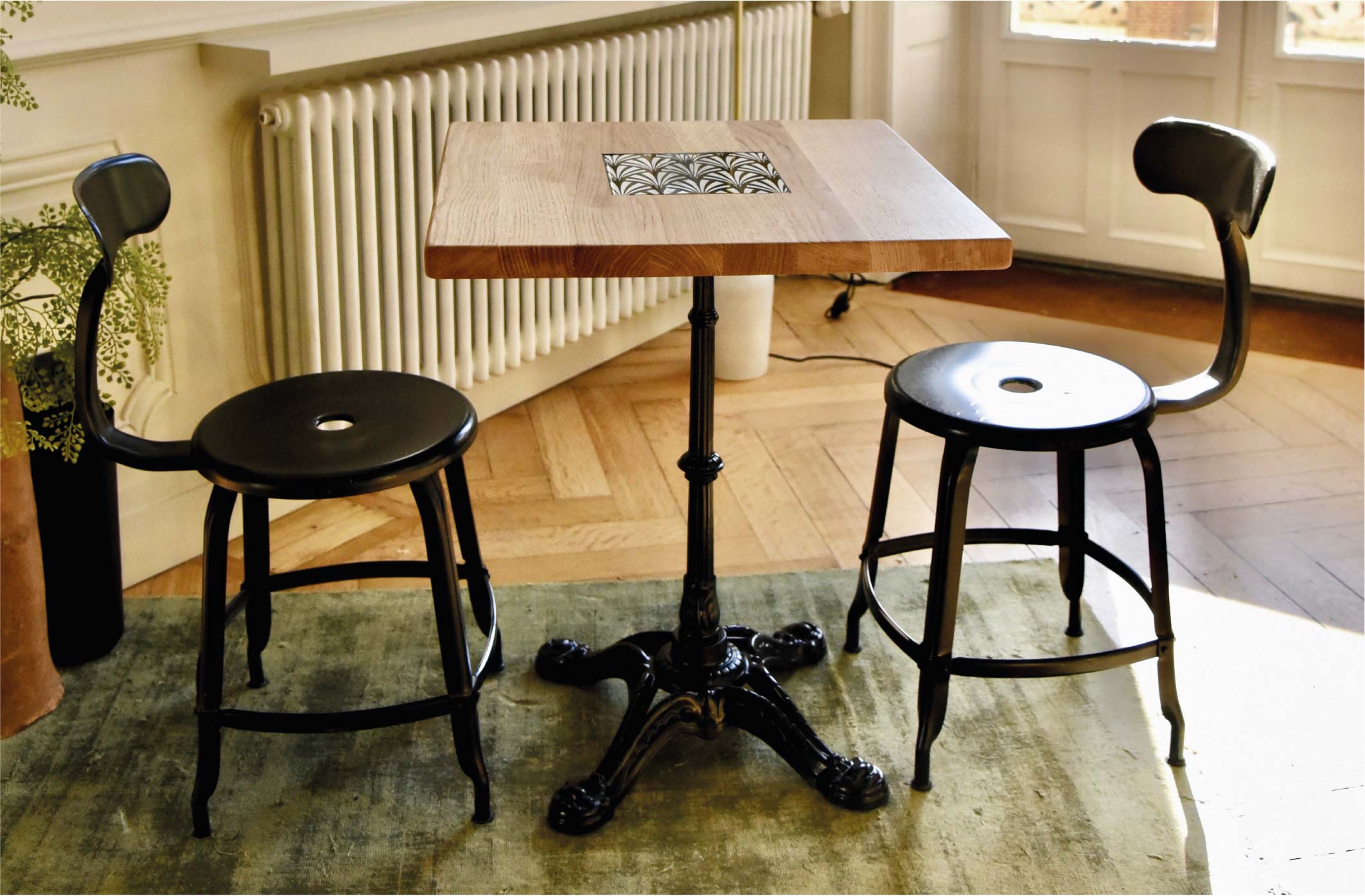 Ambiance table en chêne 60 x 60 cm