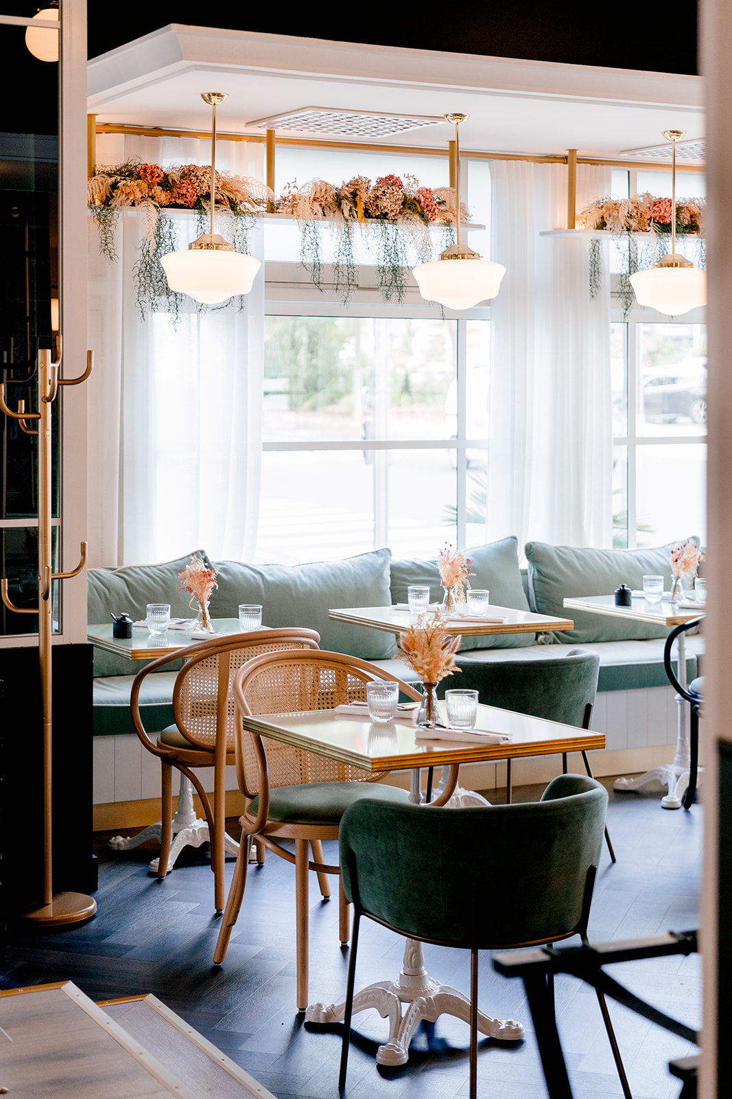 Ardamez clearance bistro table