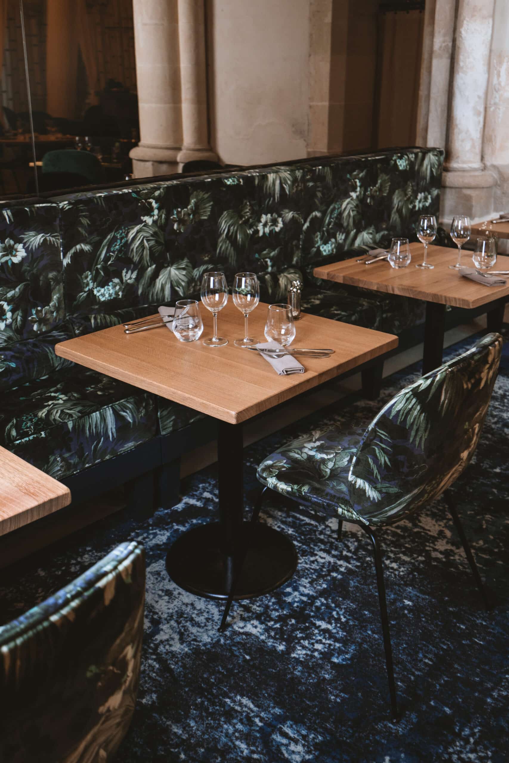 Plateau Vendôme - _Chêne Moyen_ - 60x60 cm - Pied Bistrot